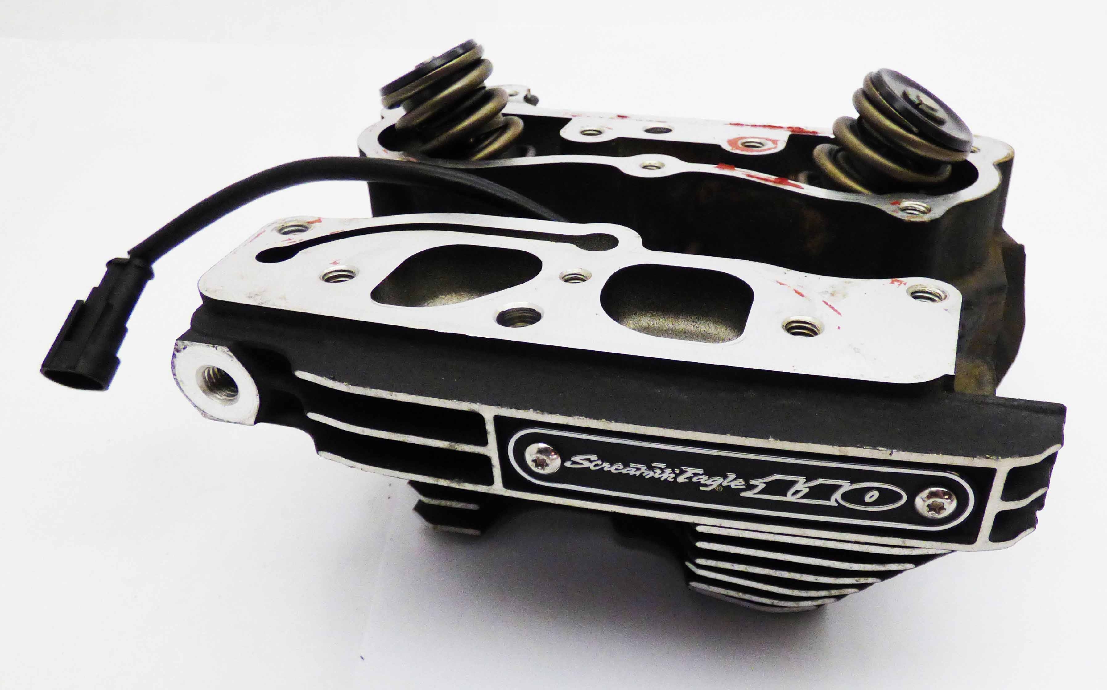 Cylinder Head Front 110