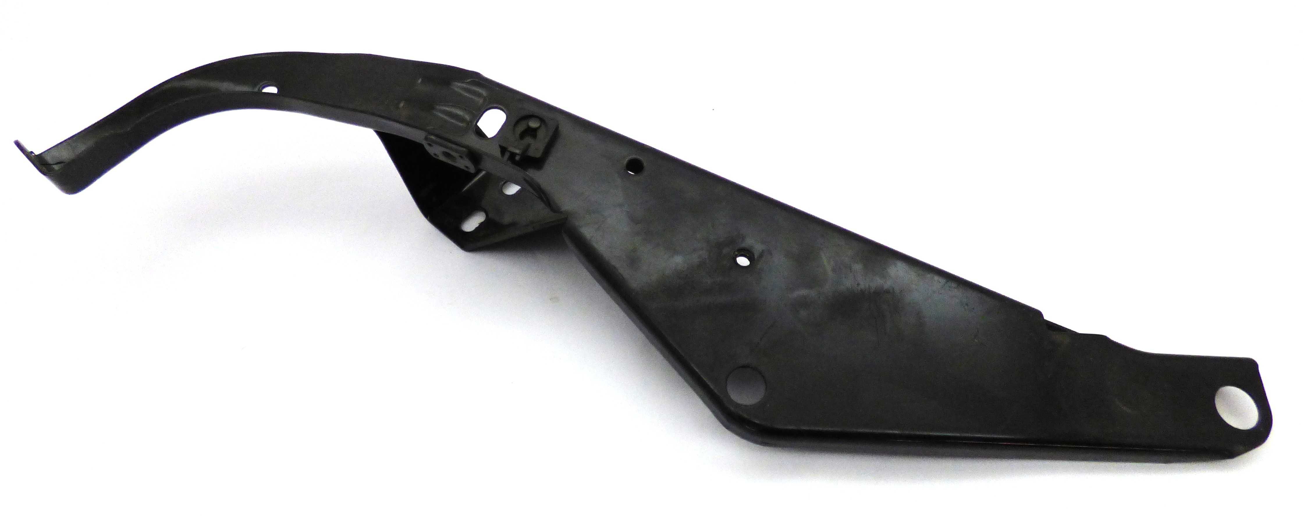 Fairing Bracket Right